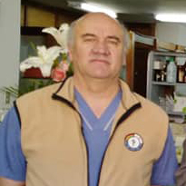Dr. Alberto Benítez Reyes